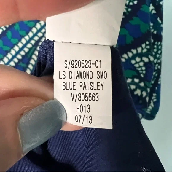 Old Navy Long Sleeved Shift Dress With Keyhole Back in Blue Paisley - size Small - Picture 4 of 9